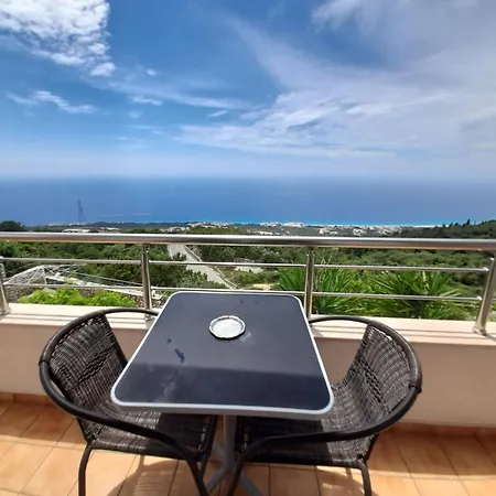 Sea View Luxury Palase Apartmán *