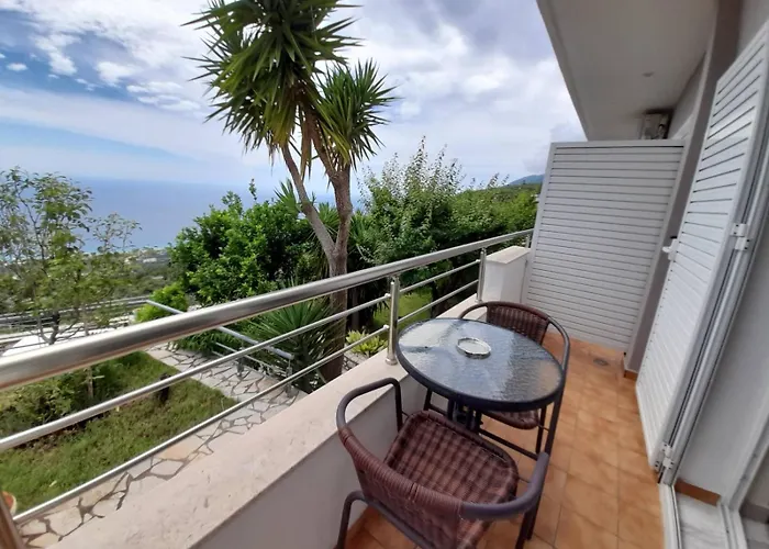 Sea View Luxury Palase Apartament Dhërmi