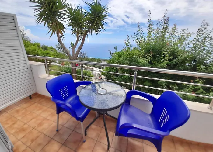 Sea View Luxury Palase *